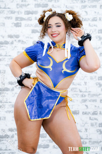Zoey uso  page leaked private photo uncensored HD quality