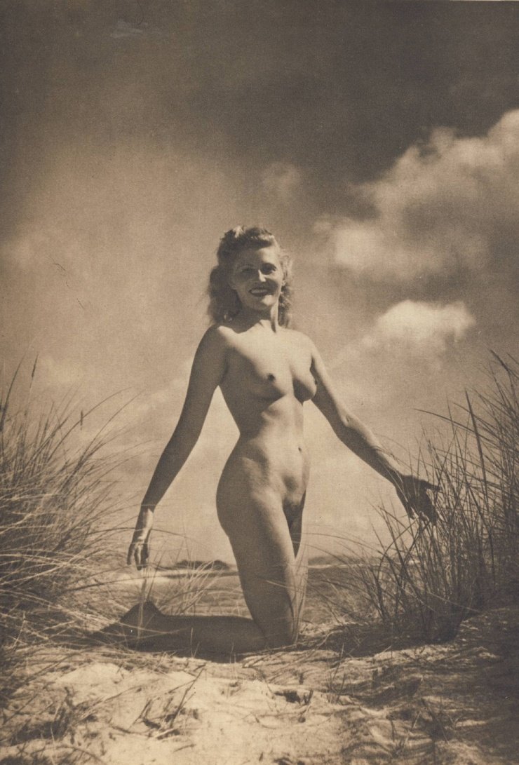 German naked women retro