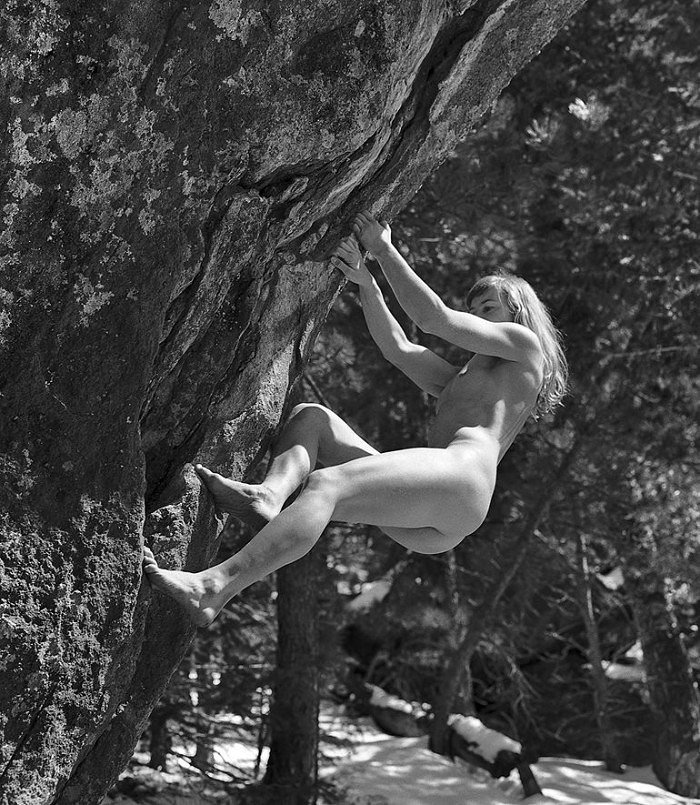 Naked women climbers