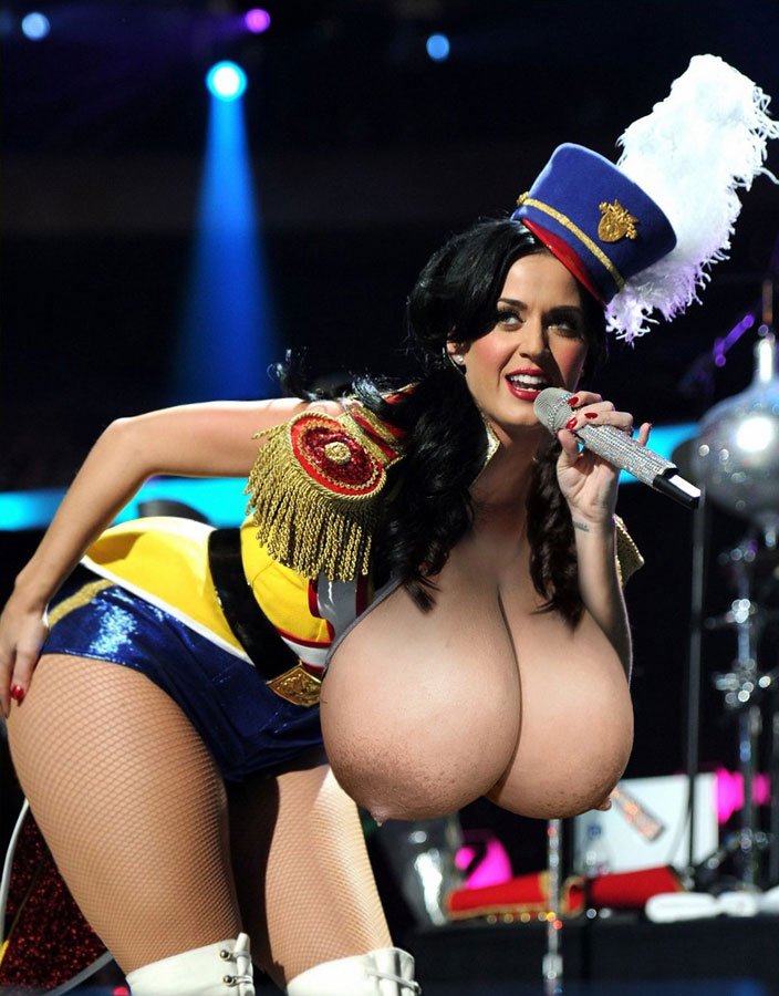 Naked singer Katy Perry