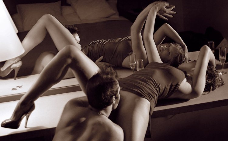 Beautiful cunnilingus on the table