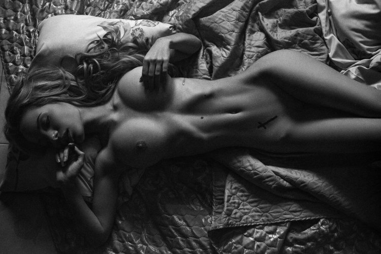 Anna Tsaralung Model Nude