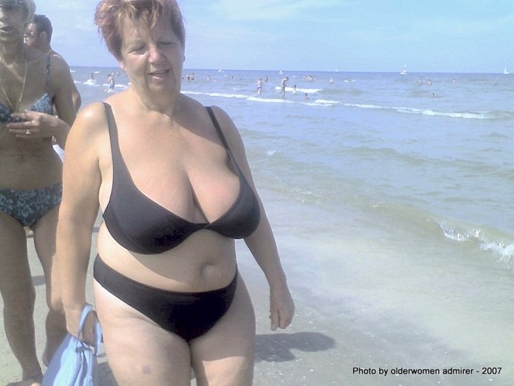 Mature Grenny Nudist Festival