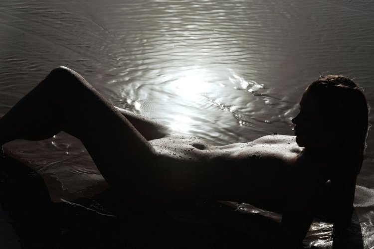 Naked blogger Brooklyn Kelly