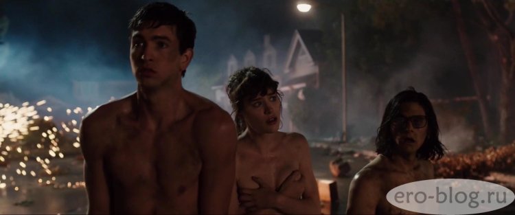 Mackenzie Davis Naked Propes