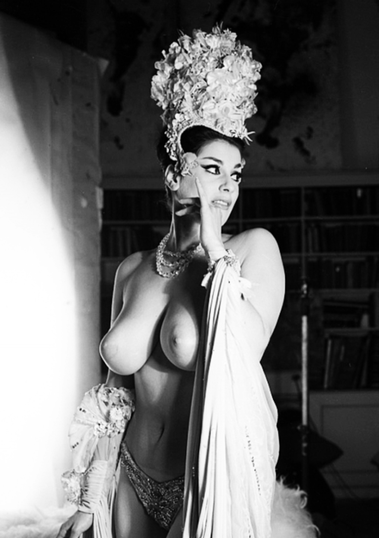 Maria Zarring Breast Naked