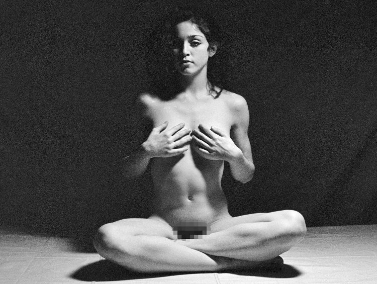 Madonna Naked showed pussy