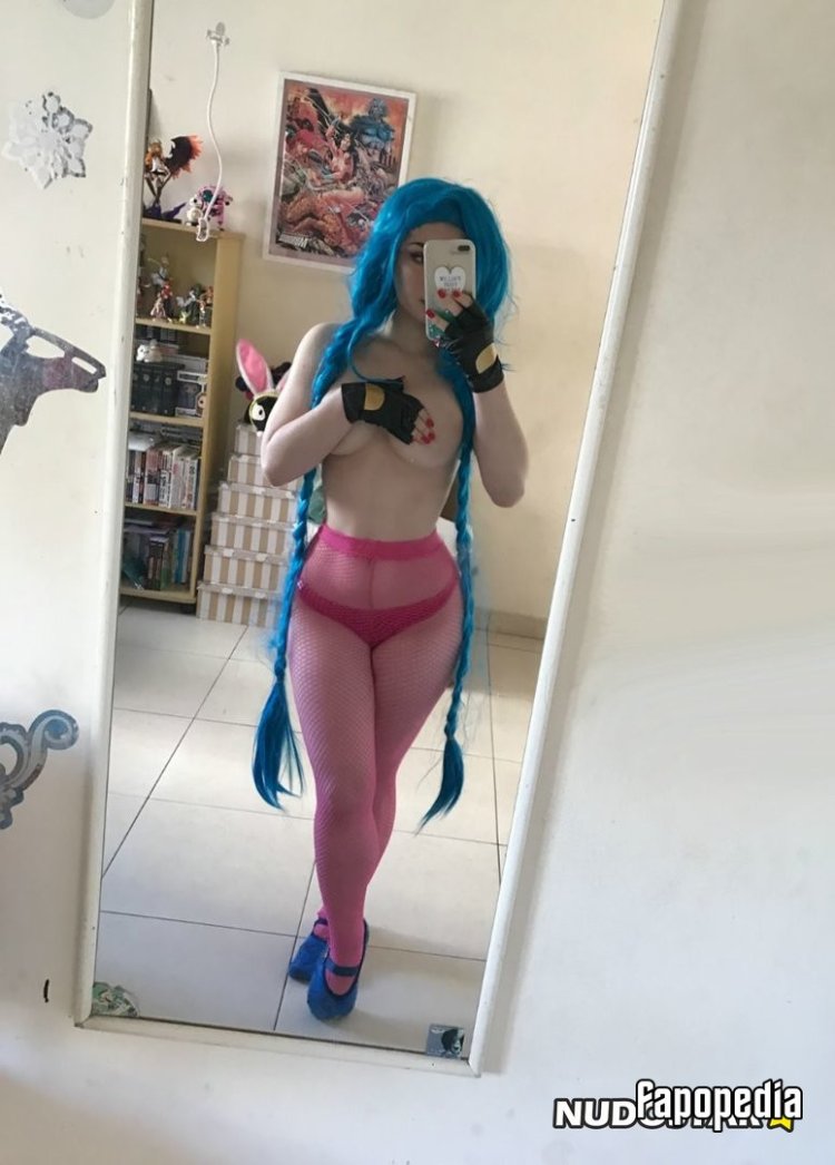 Maria Fernanda Fegalvao Nude cosplay