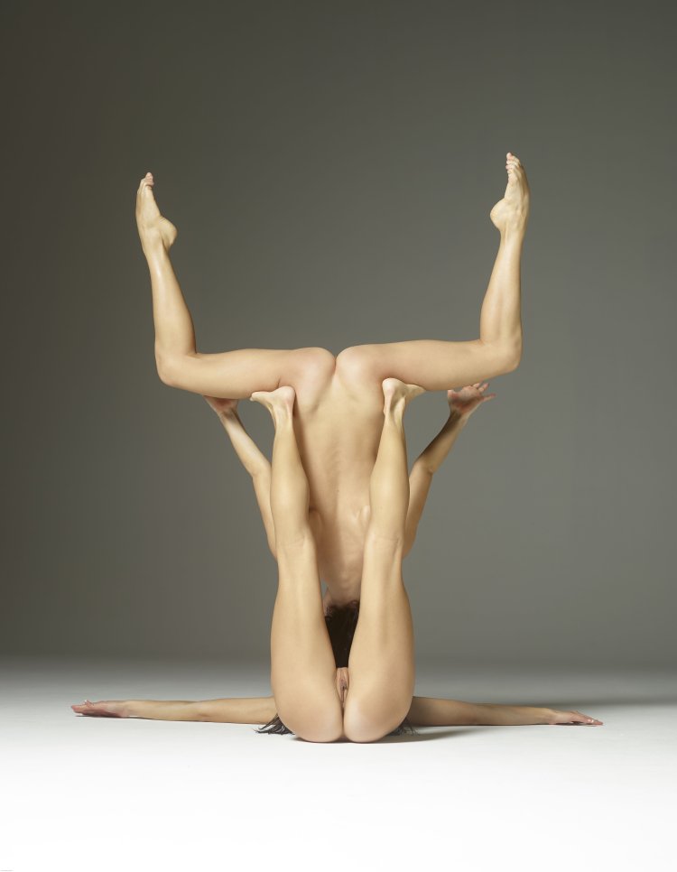 Redhead Contortionist