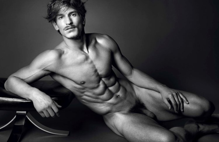 Naked celebrity guys