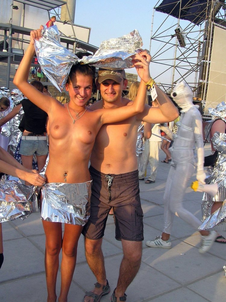 Naked women of Kazantip