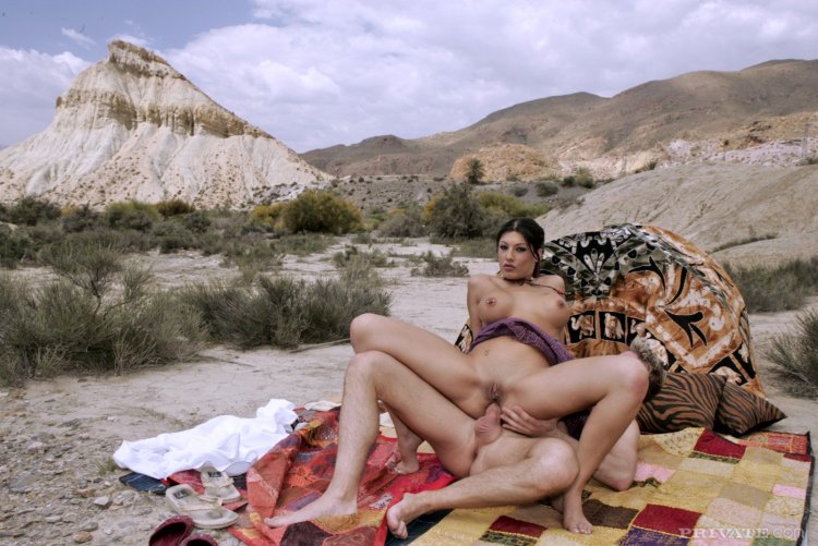 Private porn movie in the desert