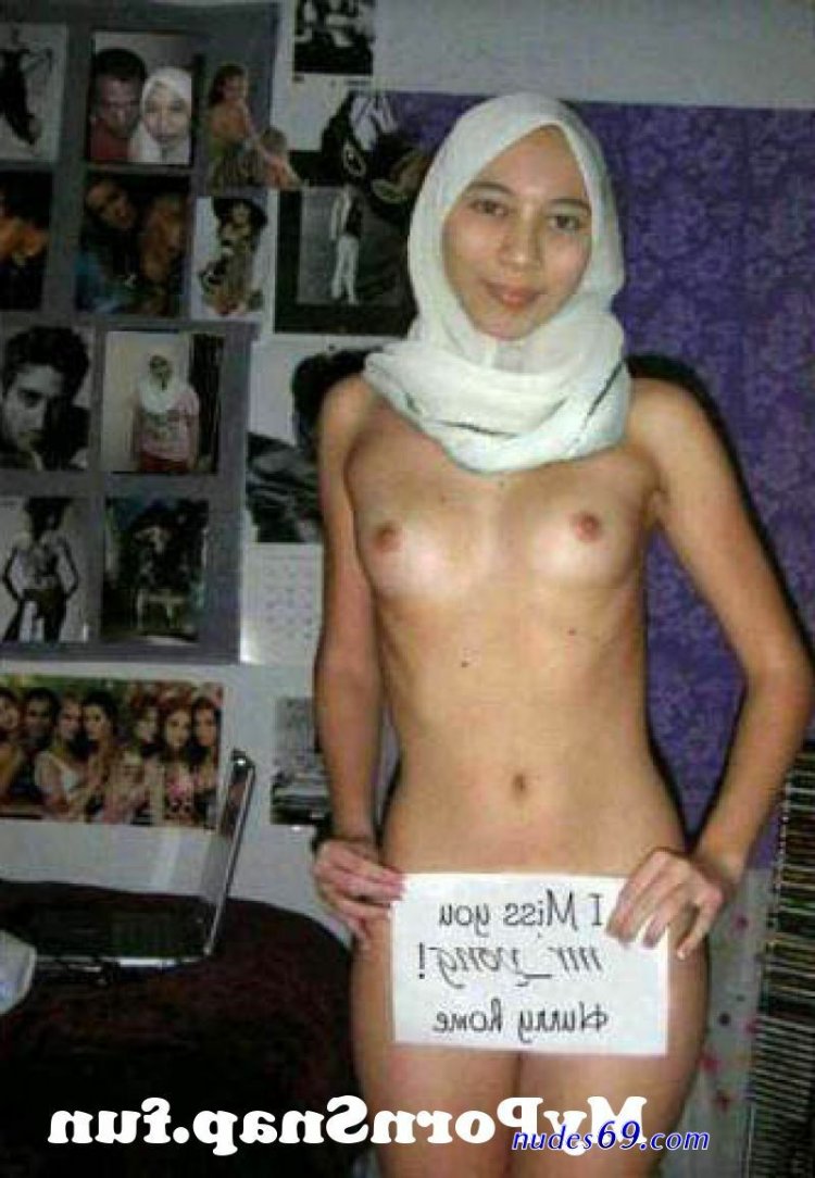 Beautiful naked Muslims