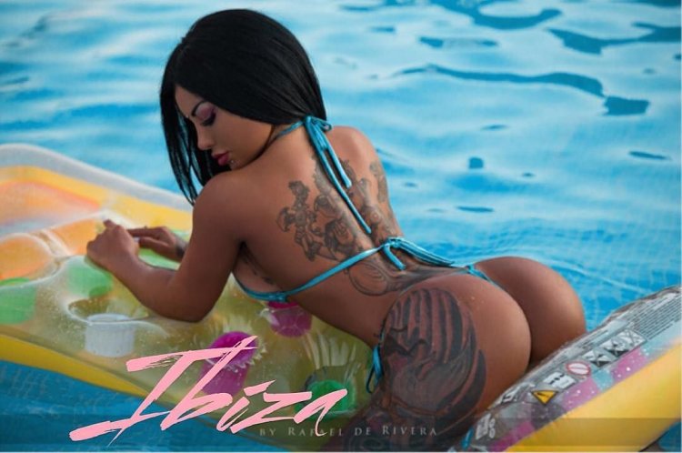 Naked phytonyashka from Argentina, Danna Bruna