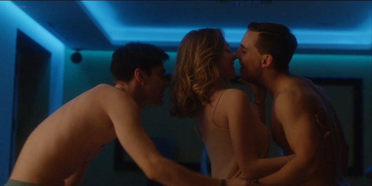 Esther Exposito Erotic scenes