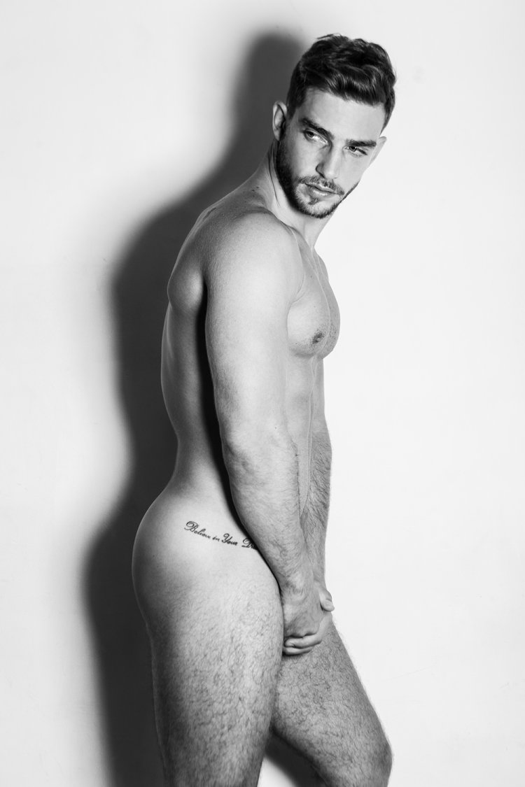 Daniel Sisniega Naked