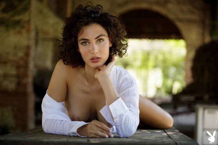 Erotic photos Gena Miller