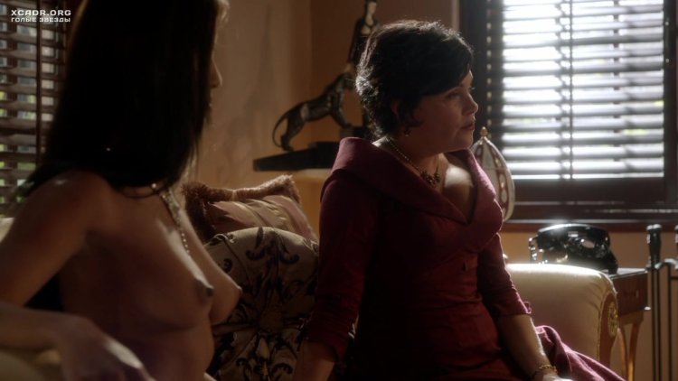 Meredith Hagner Scene Nude