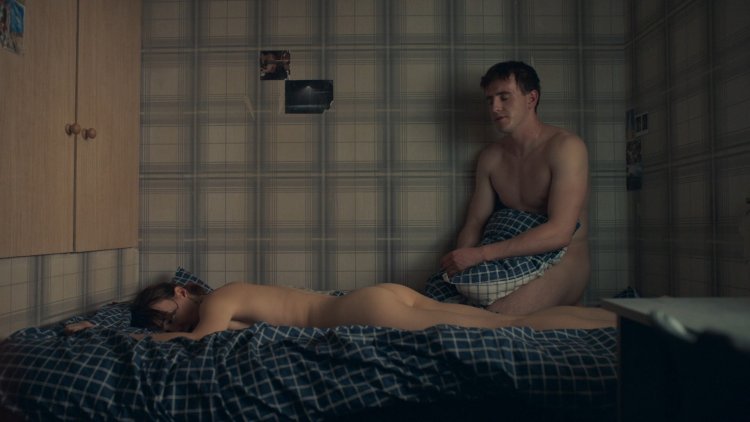 Daisy Edgar-Jones normal people erotic scenes