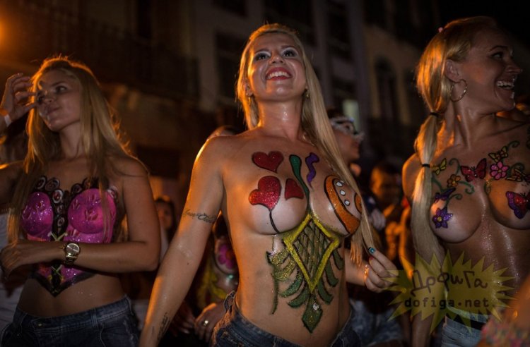 Festival of small boobs