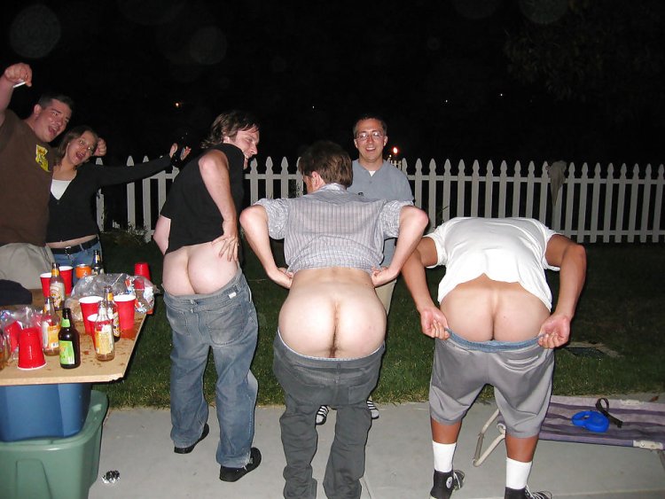 North Pole Ass Mooning XXX