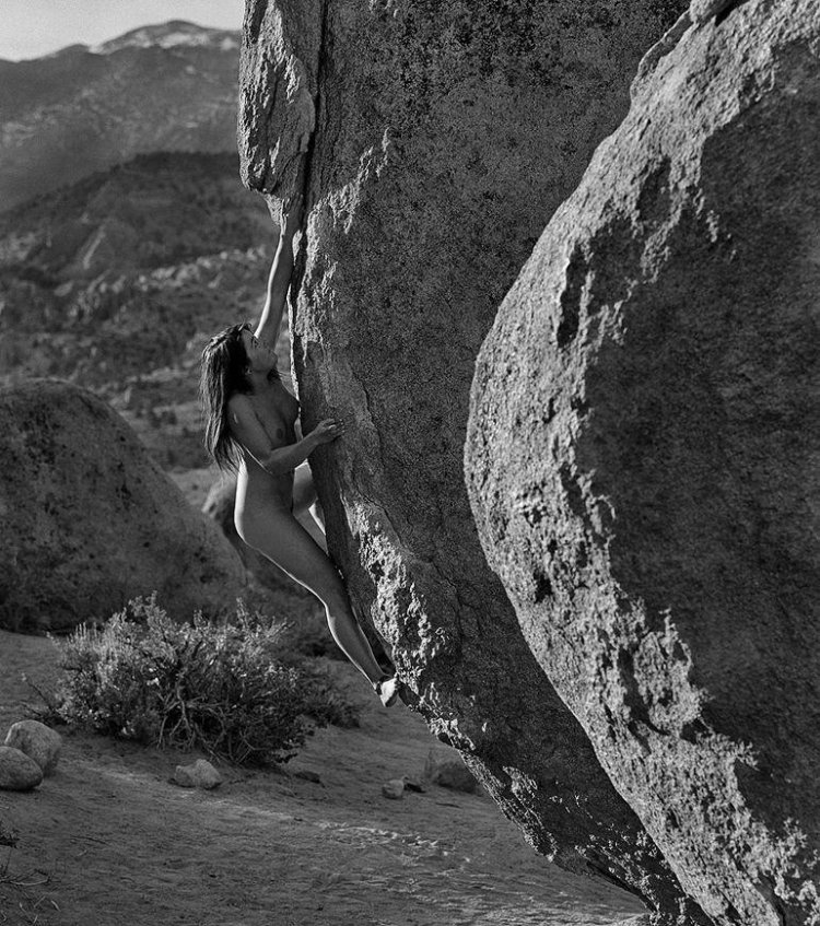 Naked women climbers