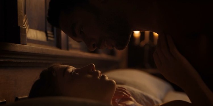 Fibi Dinevor photo naked