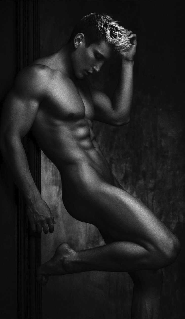 The most beautiful naked guys