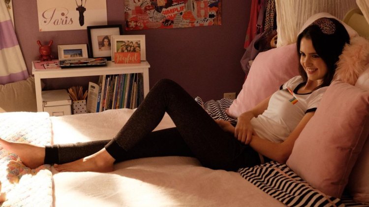 Vanessa Marano is hot