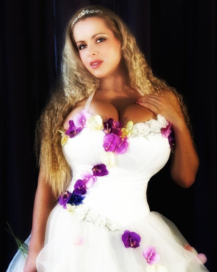 Aneca van der Velden Tits