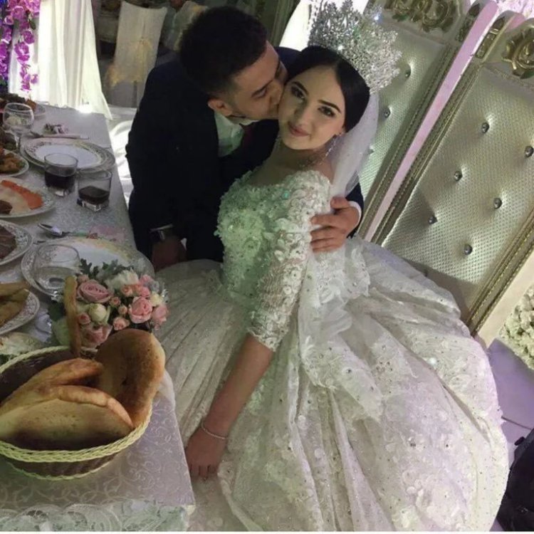 Azerbaijani singer girlfriend Lot Guli