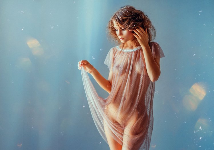 Erotic photo shoot at sea