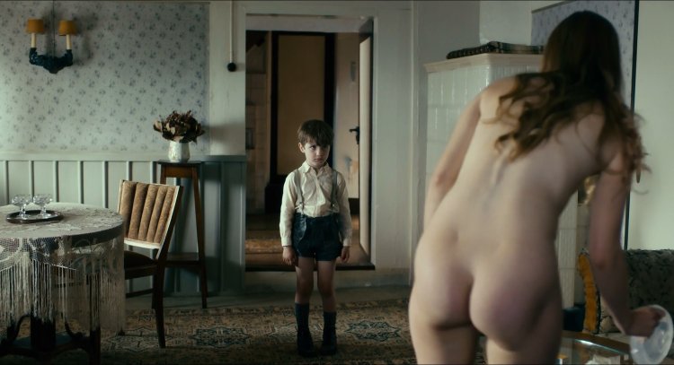 Saskia Rosendal Naked in the film Work without authorship