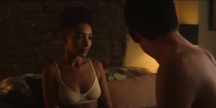 Alison Photodromm is naked