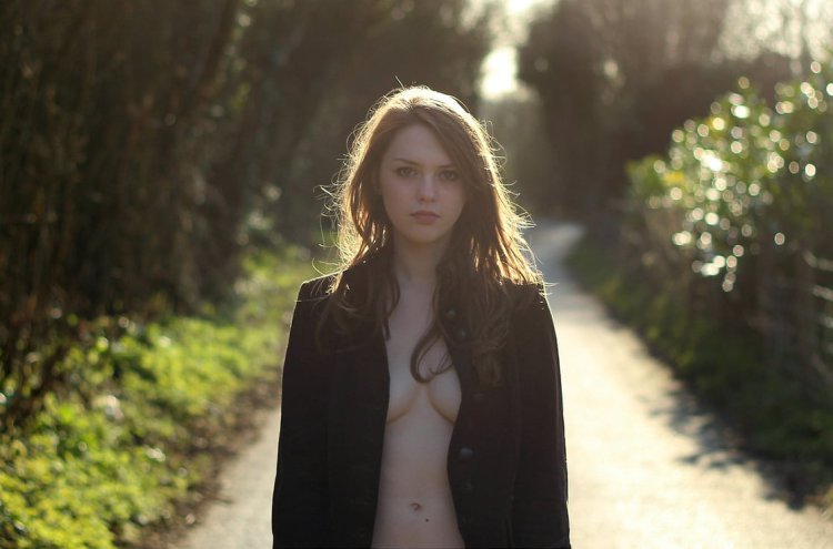 Model Imogen Dayer legs