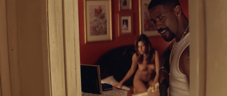 Naked Eva Mendes in the movie Training Day