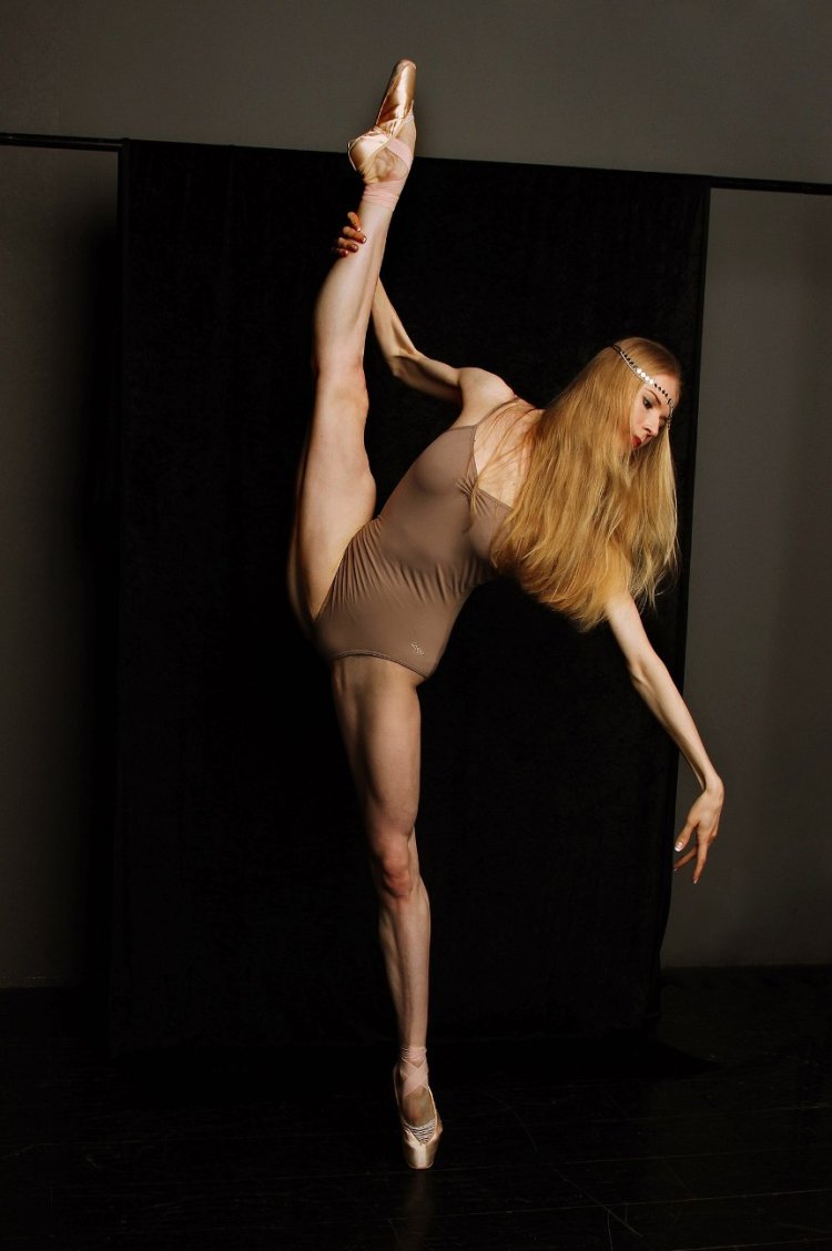 Svetlana Bednenko Ballerina