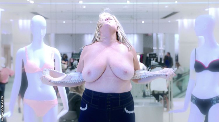 Bridget Everett Tits