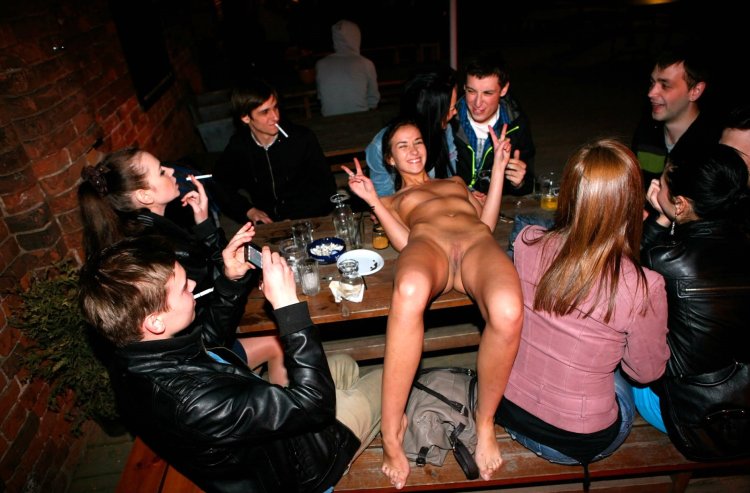 Cmnf naked friends in the bar