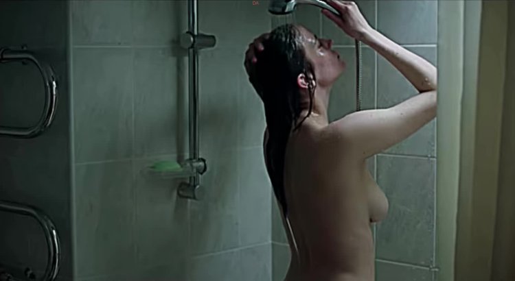 Dreamers 2003 Eva Green breasts