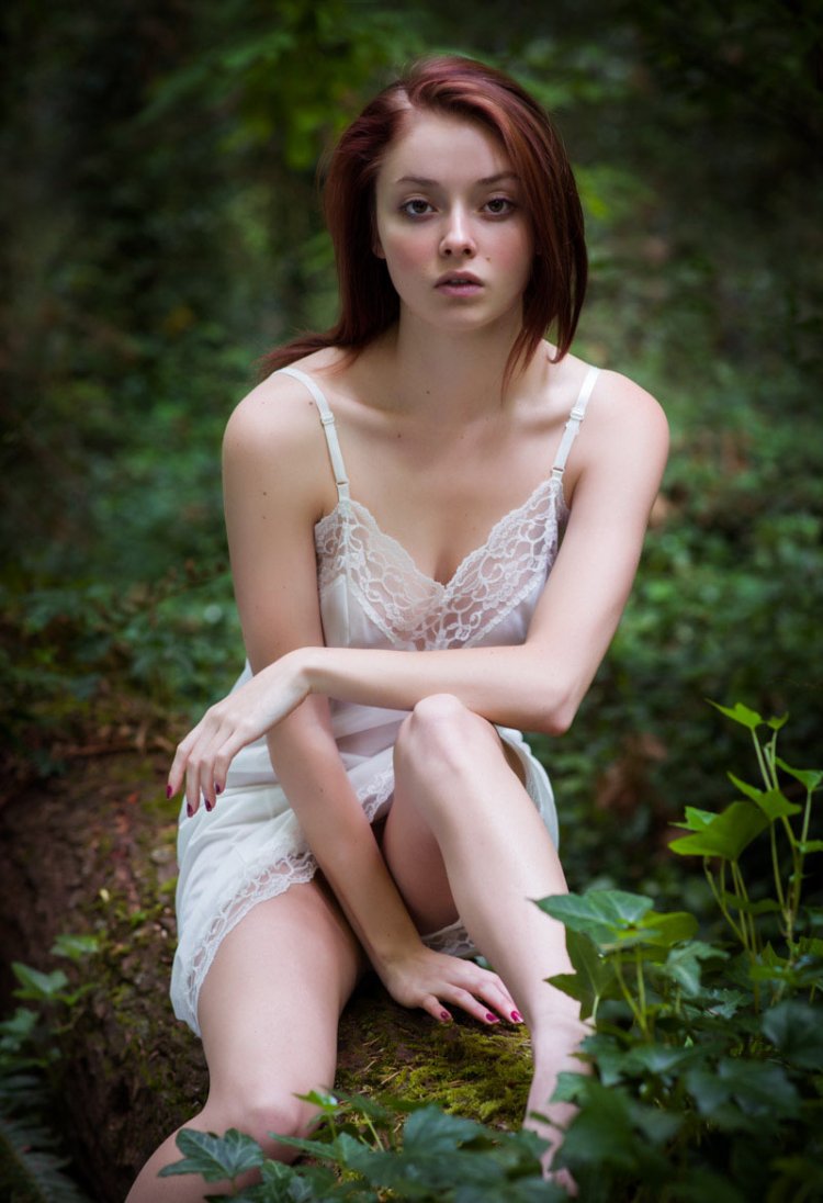 Esti Ginzburg photo shoot