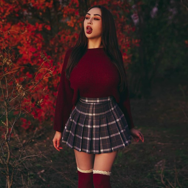 Louisa Khovanski 2020