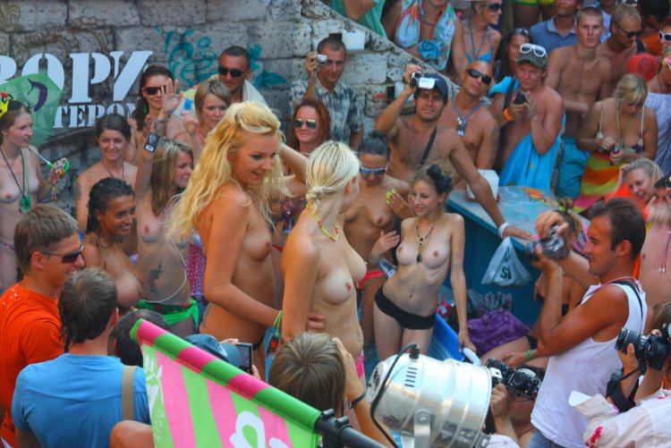 Beach parties Toples