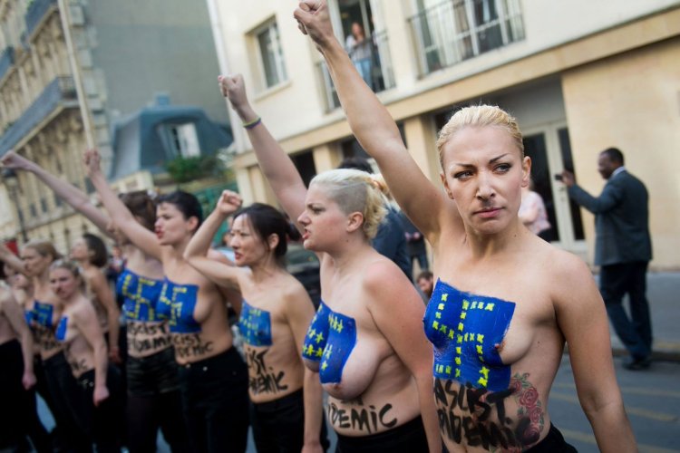 Beautiful naked women homemade