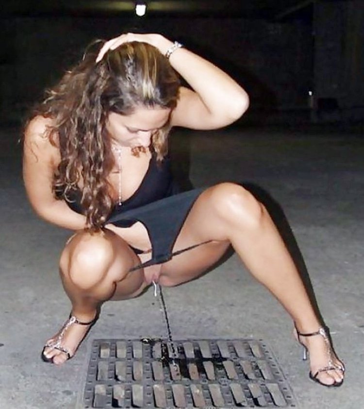 Peeping on the street