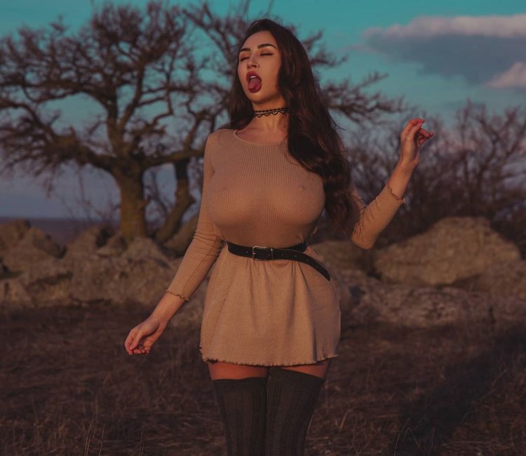 Louisa Khovanski 2021