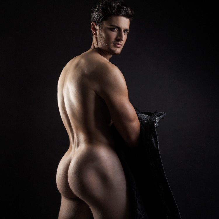 Beautiful naked feminine guys