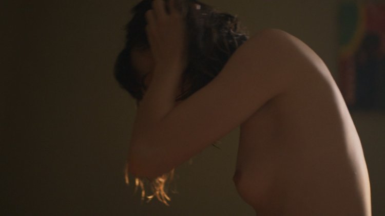 Daisy Edgar-Jones Ero photo