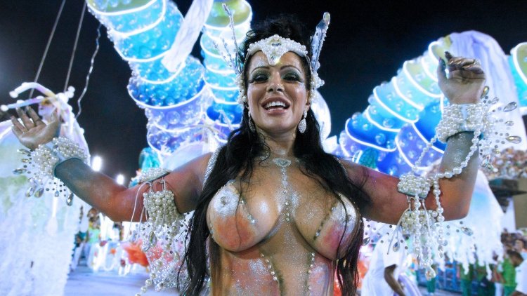 Fuck in carnival costumes