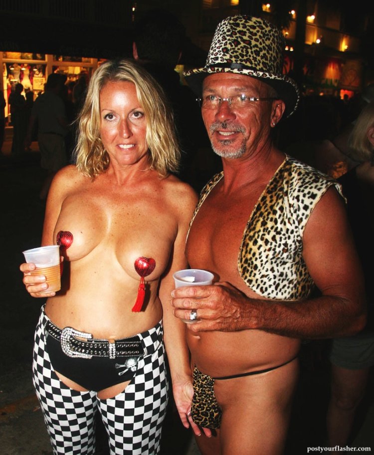 Naked old women on Ki West Fantasy Fest